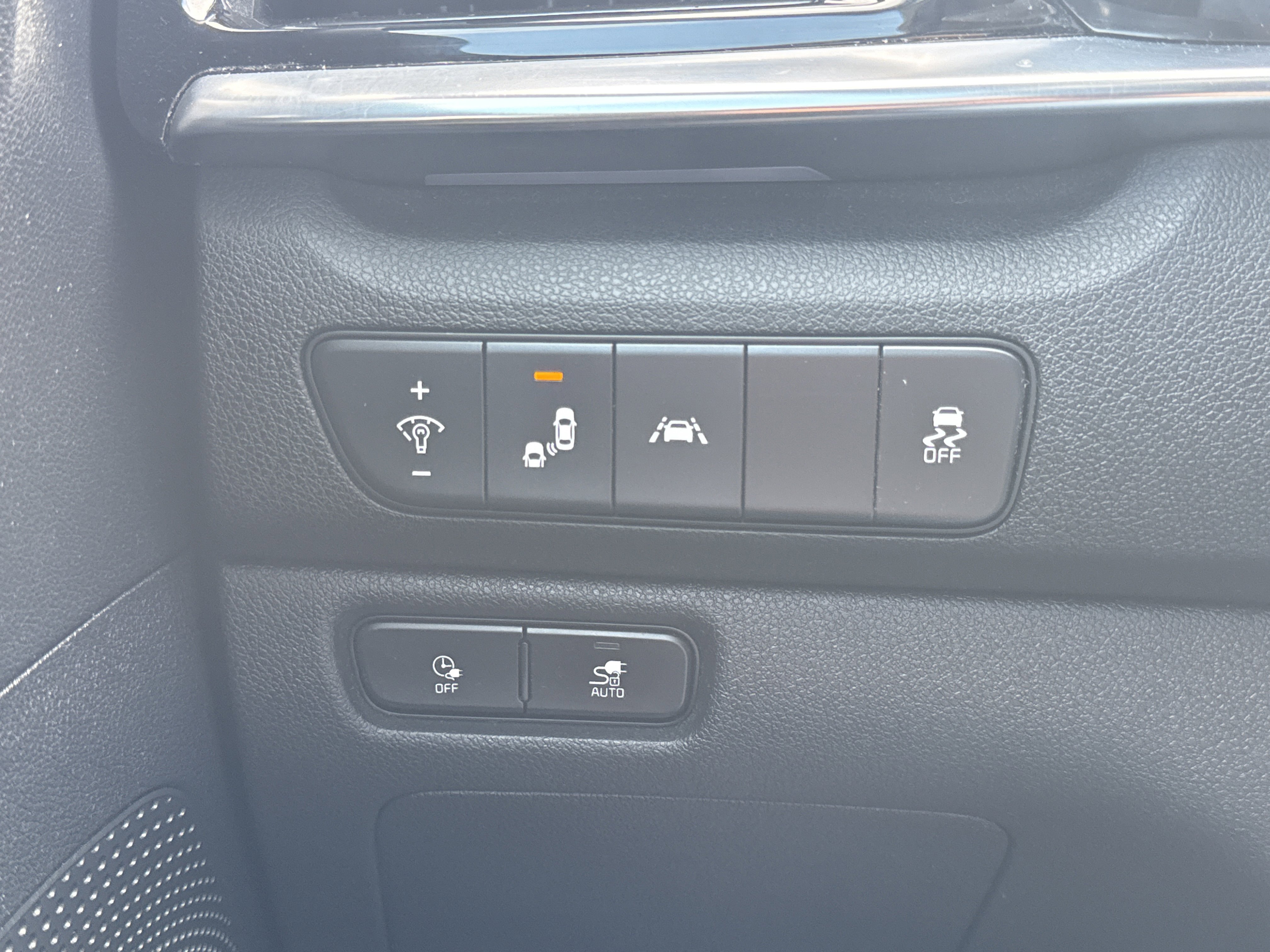 Used 2020 Kia Niro EX Premium image 29