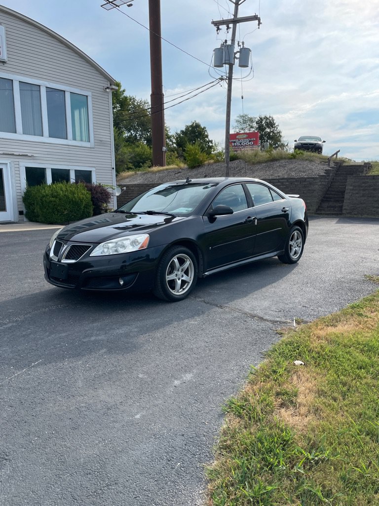 Used 2009 Pontiac G6 Sedan w/ Sport Package 2