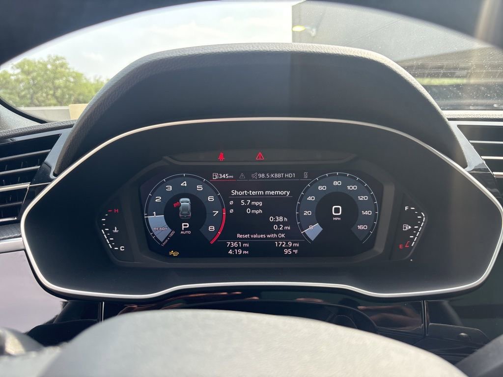 Used 2025 Audi Q3 2.0T Premium w/ Convenience Package AWD/4WD image 22