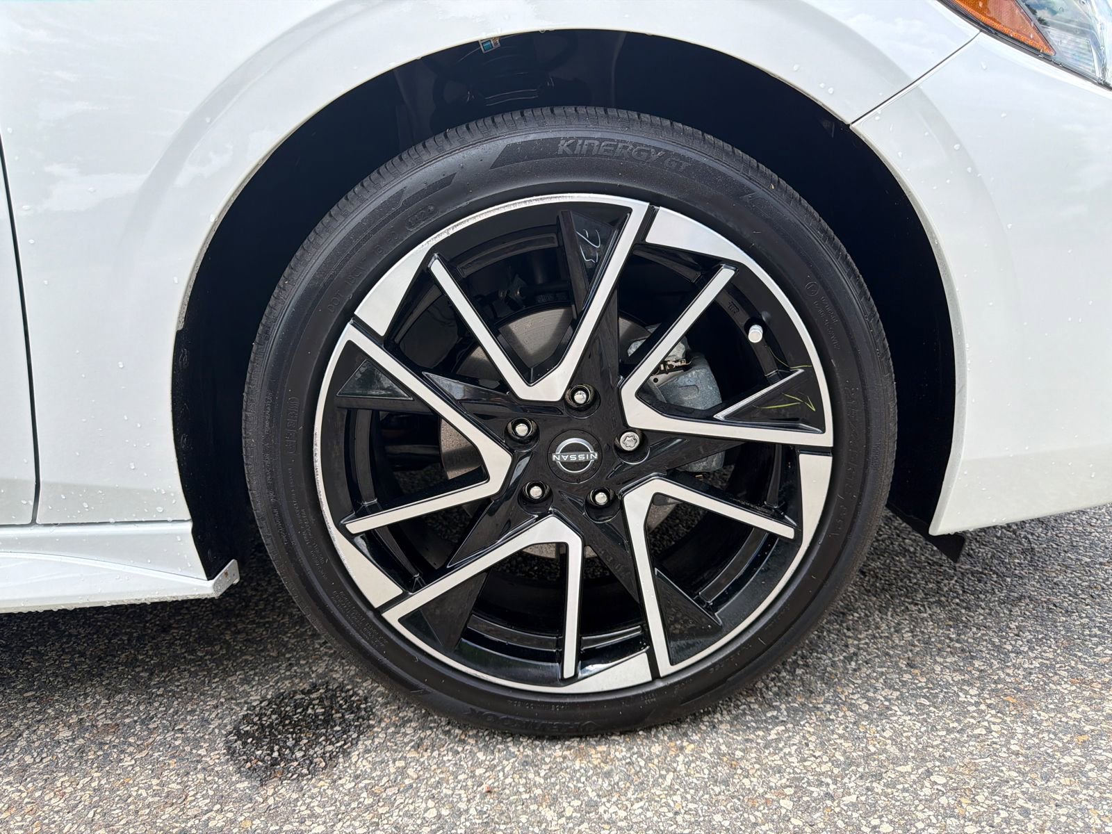 Certified 2025 Nissan Sentra SR w/ SR Premium Package FWD image 12