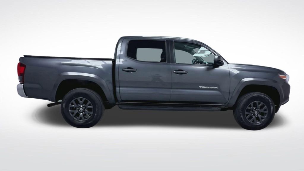 Certified 2023 Toyota Tacoma SR5 AWD/4WD image 9