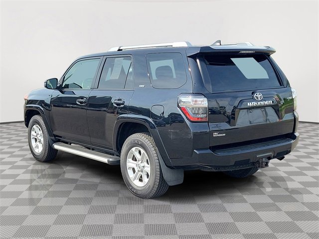 Used 2016 Toyota 4Runner SR5 image 3