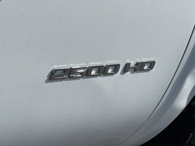 Used 2011 Chevrolet Silverado 2500 W/T AWD/4WD image 6
