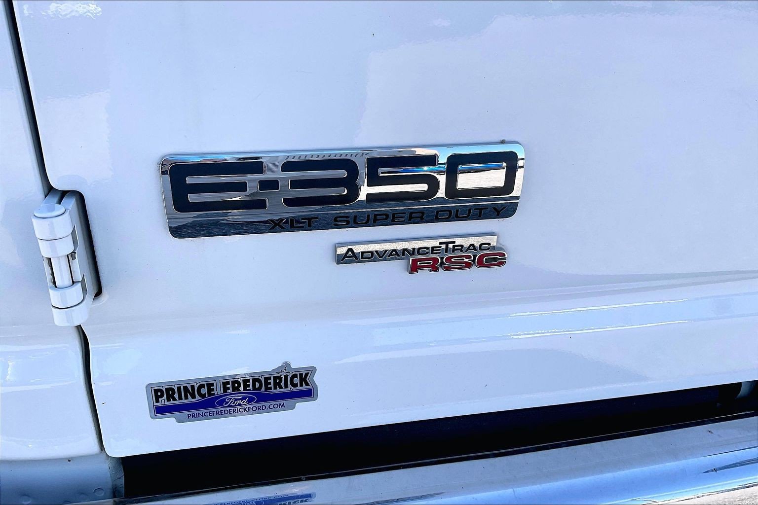 Used 2012 Ford E-350 and Econoline 350 XLT RWD image 8