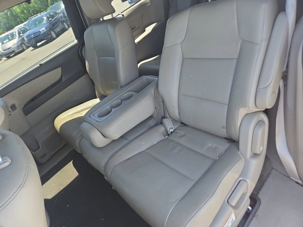 Used 2015 Honda Odyssey Touring Elite image 9