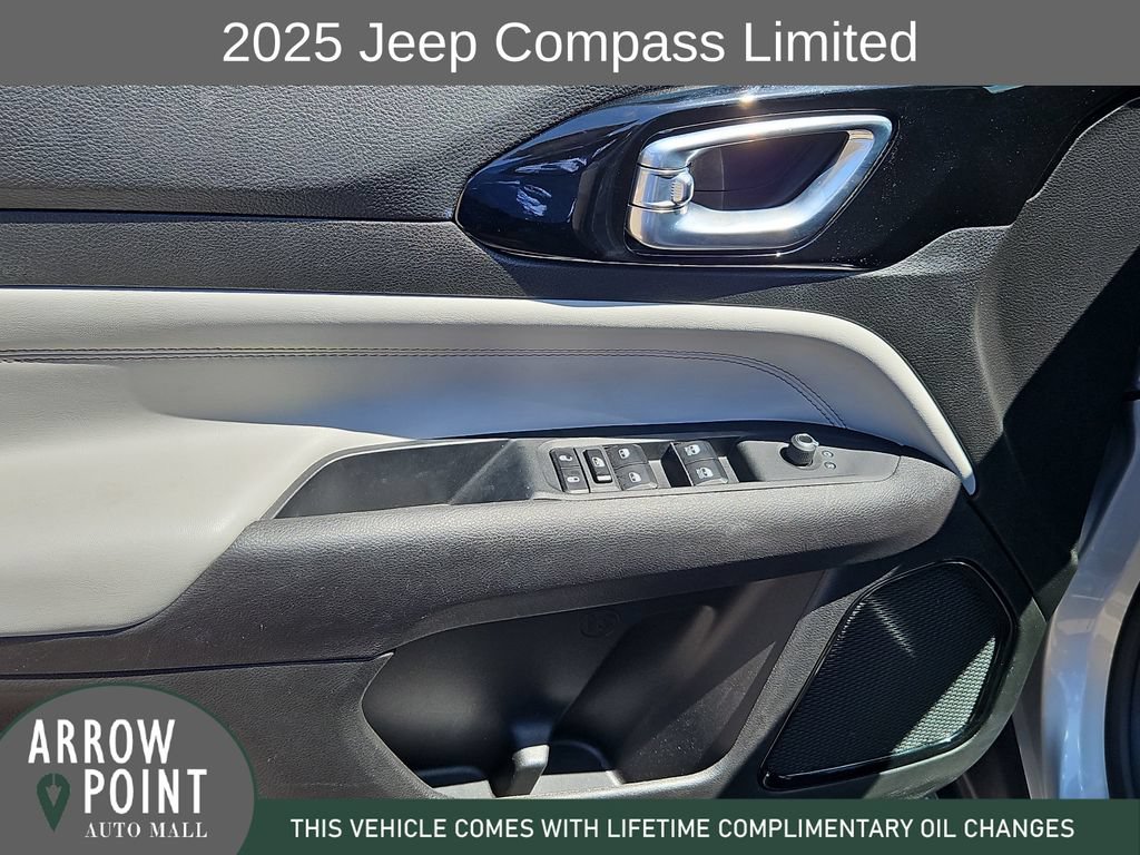 Used 2025 Jeep Compass Limited AWD/4WD image 21