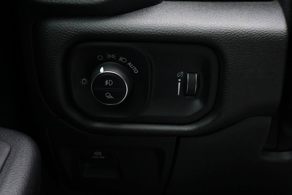 Used 2021 RAM 1500 Tradesman w/ Trailer Tow Group image 31