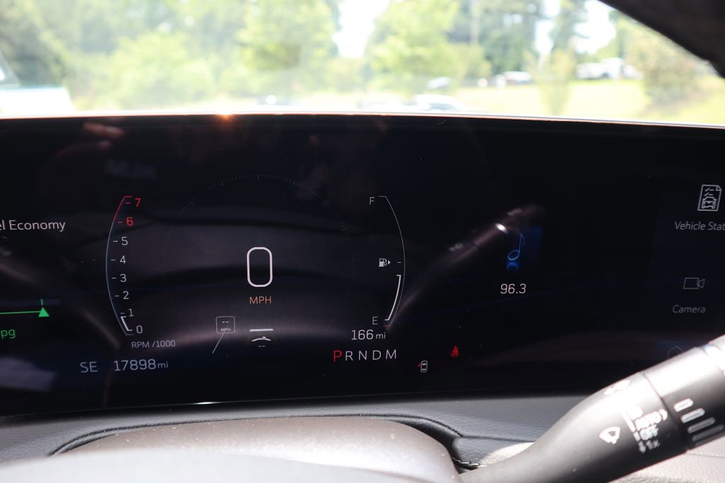 Used 2025 Cadillac XT4 Premium Luxury FWD image 36
