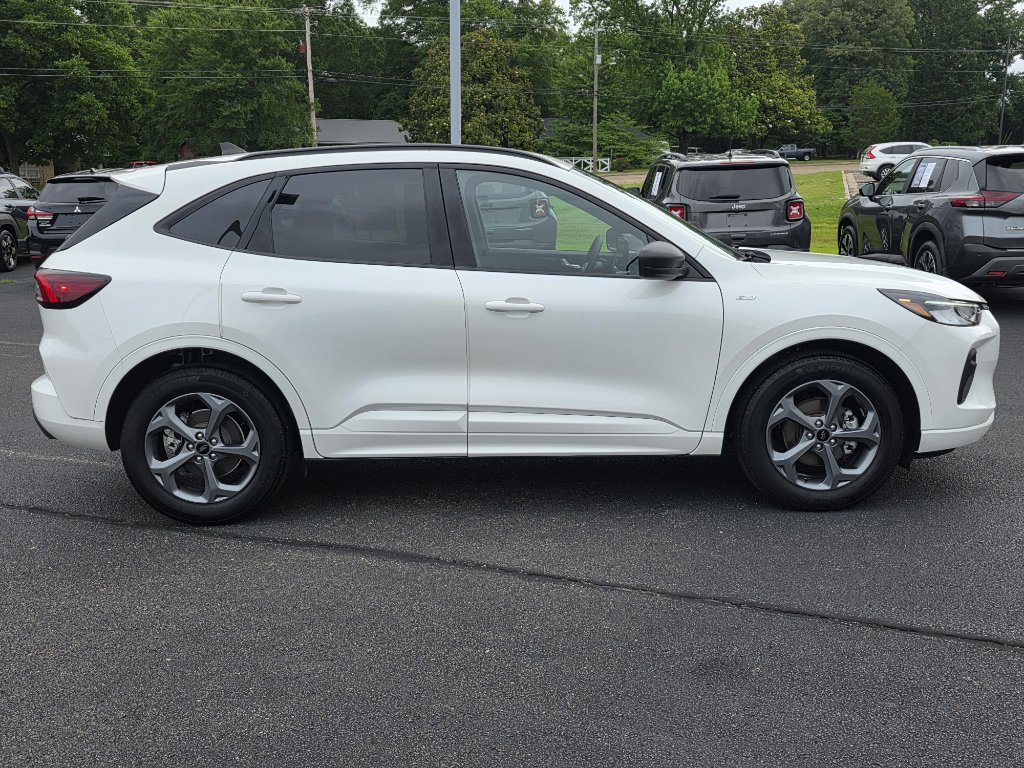 Used 2024 Ford Escape ST-Line w/ Tech Pack #1 image 2