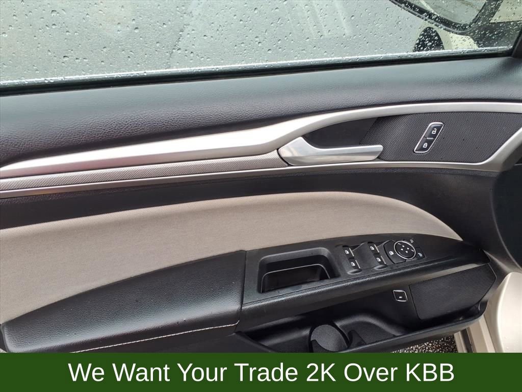 Used 2018 Ford Fusion S image 10