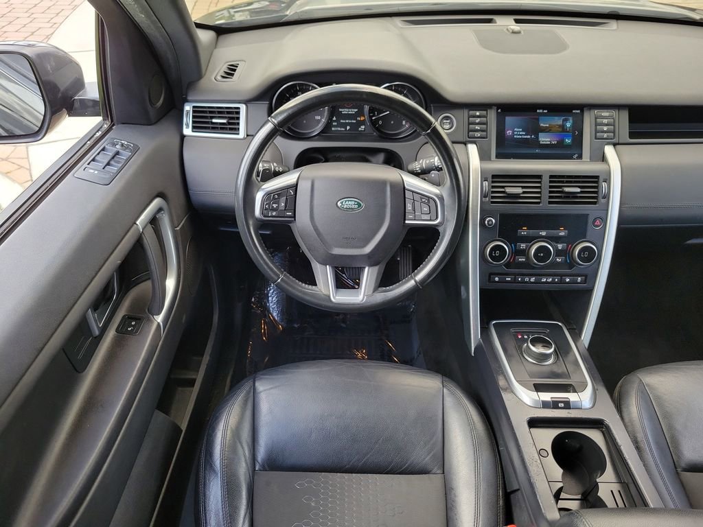 Used 2018 Land Rover Discovery Sport SE image 16
