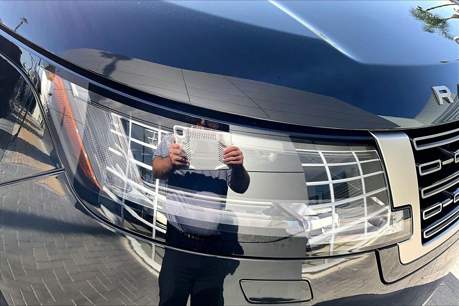 Used 2023 Land Rover Range Rover Long Wheelbase SE image 28