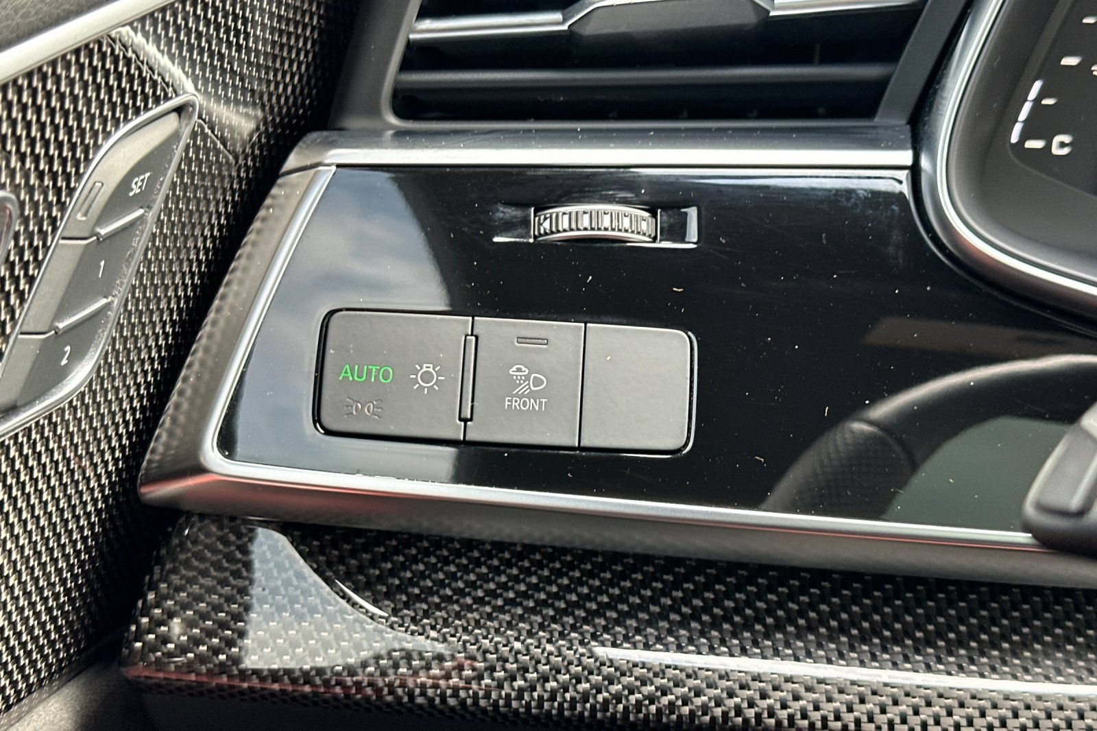 Used 2021 Audi SQ8 Premium Plus w/ SQ8 Black Optic Package AWD/4WD image 32
