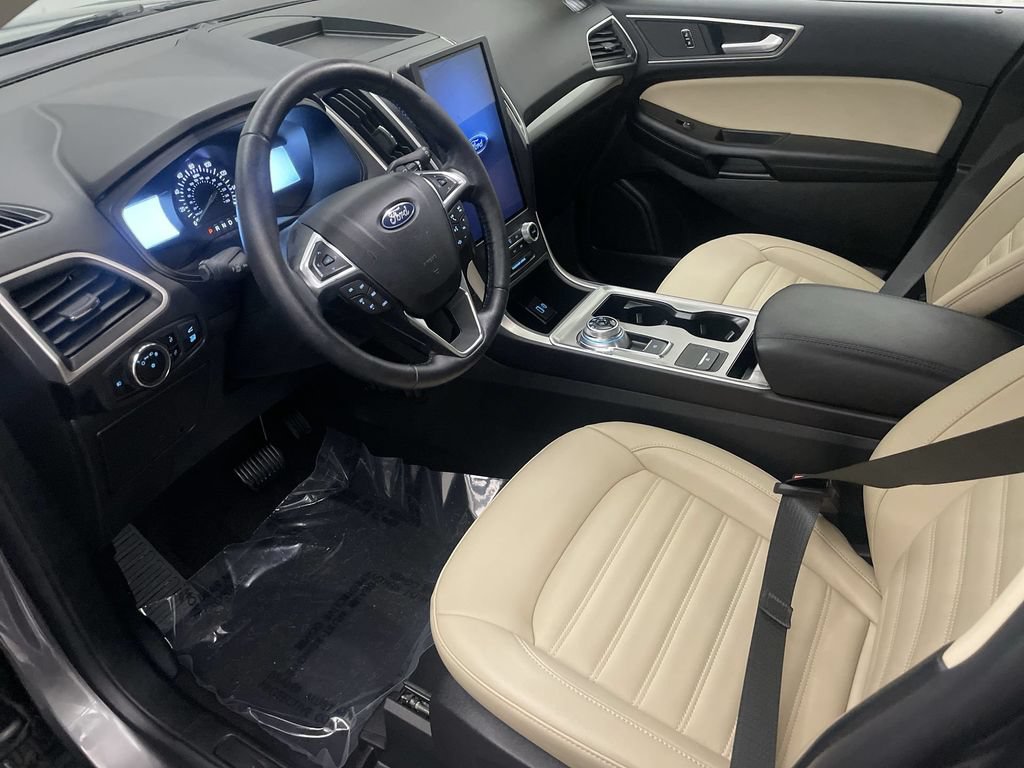 Used 2023 Ford Edge SEL w/ Convenience Package AWD/4WD image 4