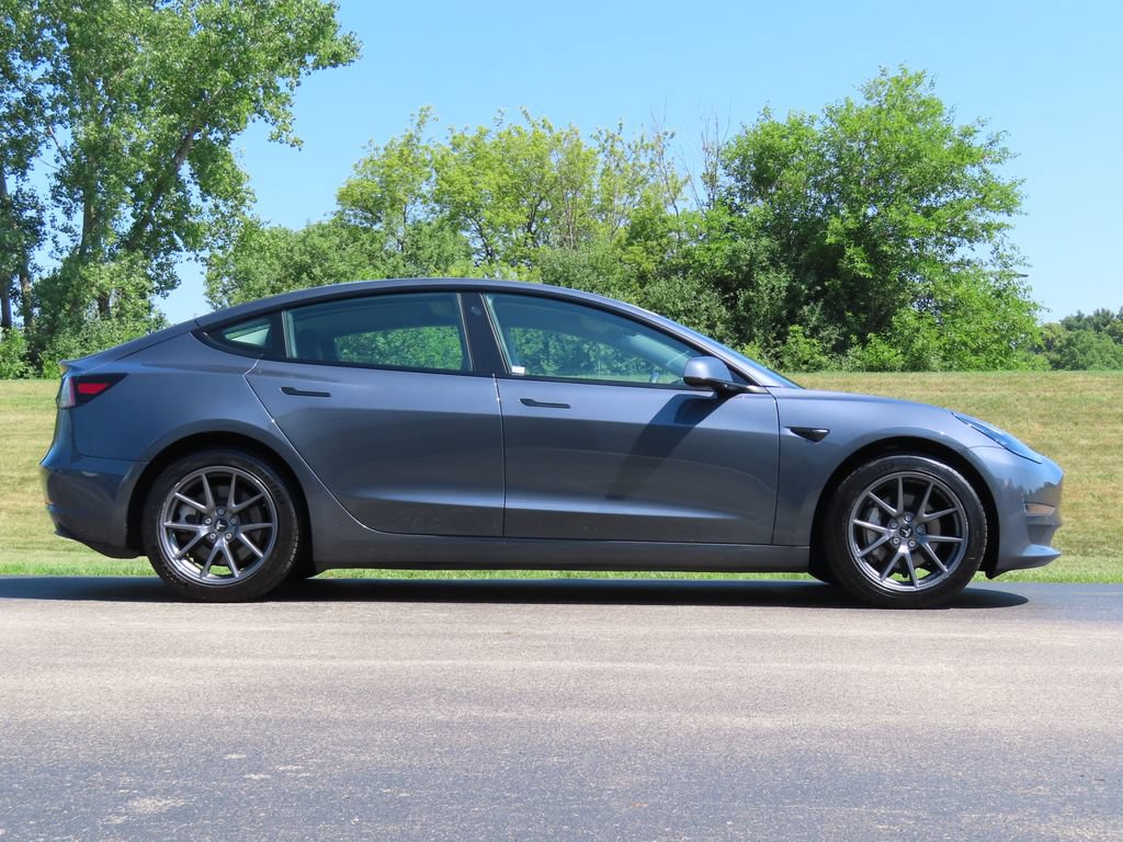 Used 2022 Tesla Model 3 Long Range AWD/4WD image 2