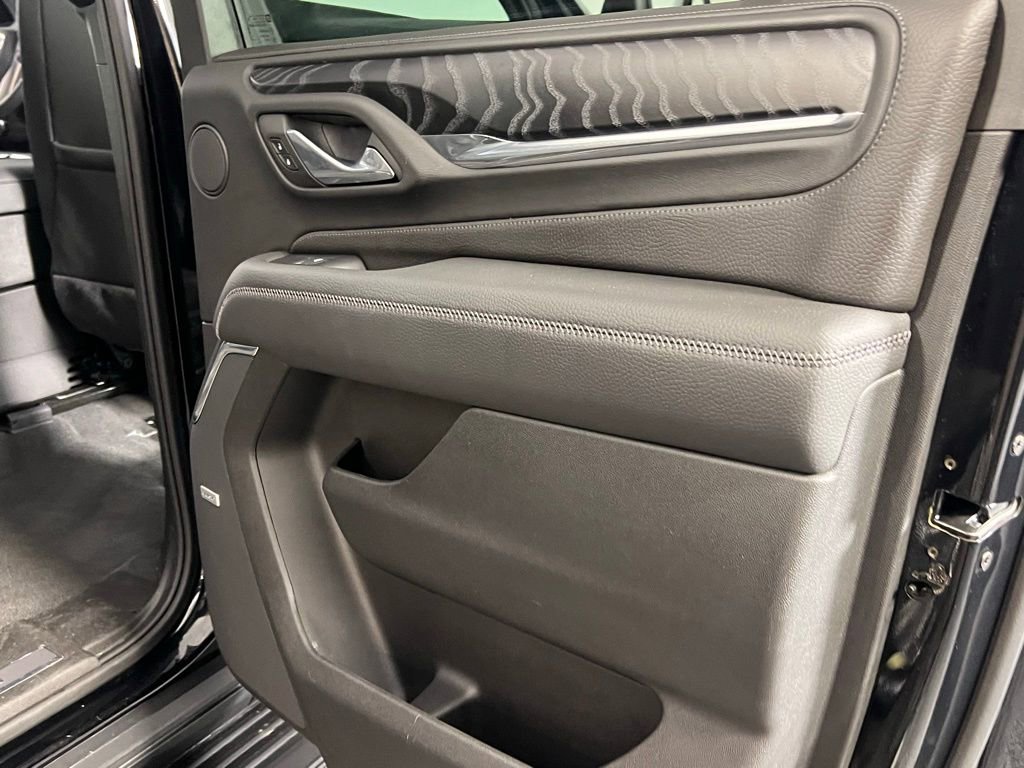 Used 2024 GMC Yukon XL Denali image 33