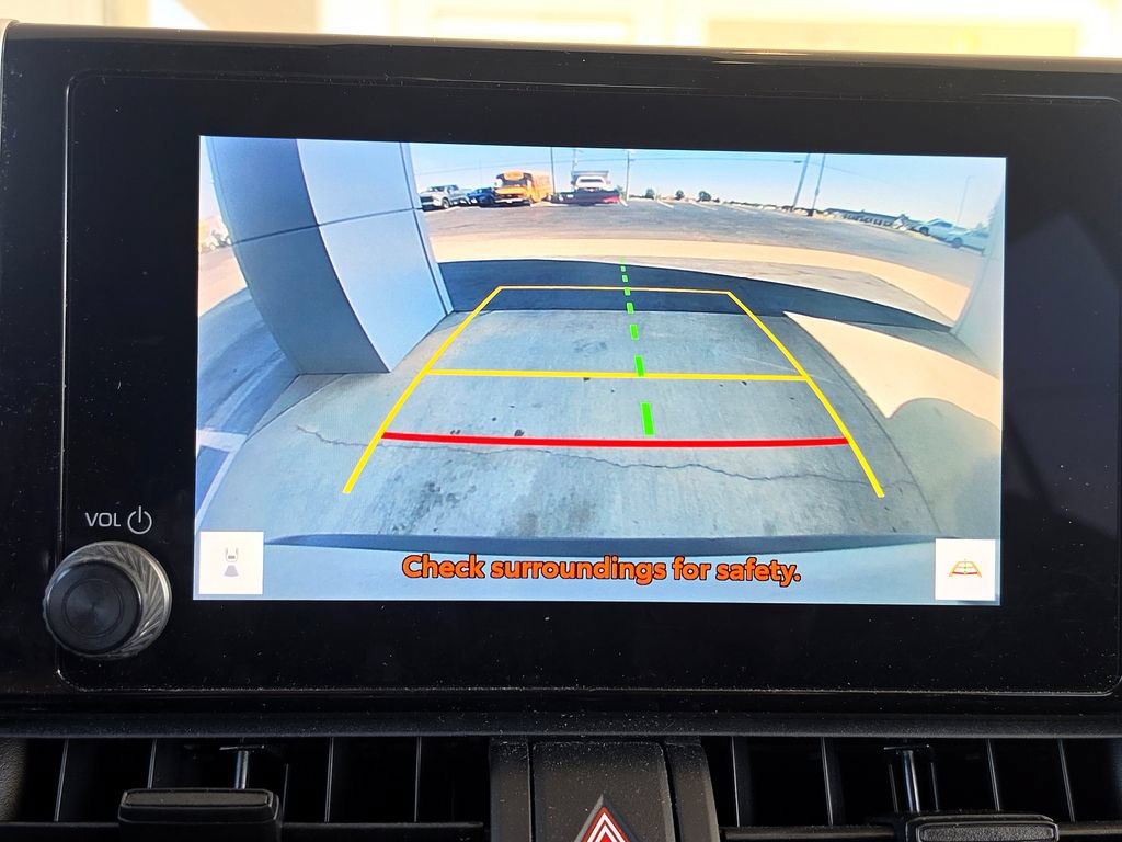 Used 2025 Toyota RAV4 LE AWD/4WD image 27