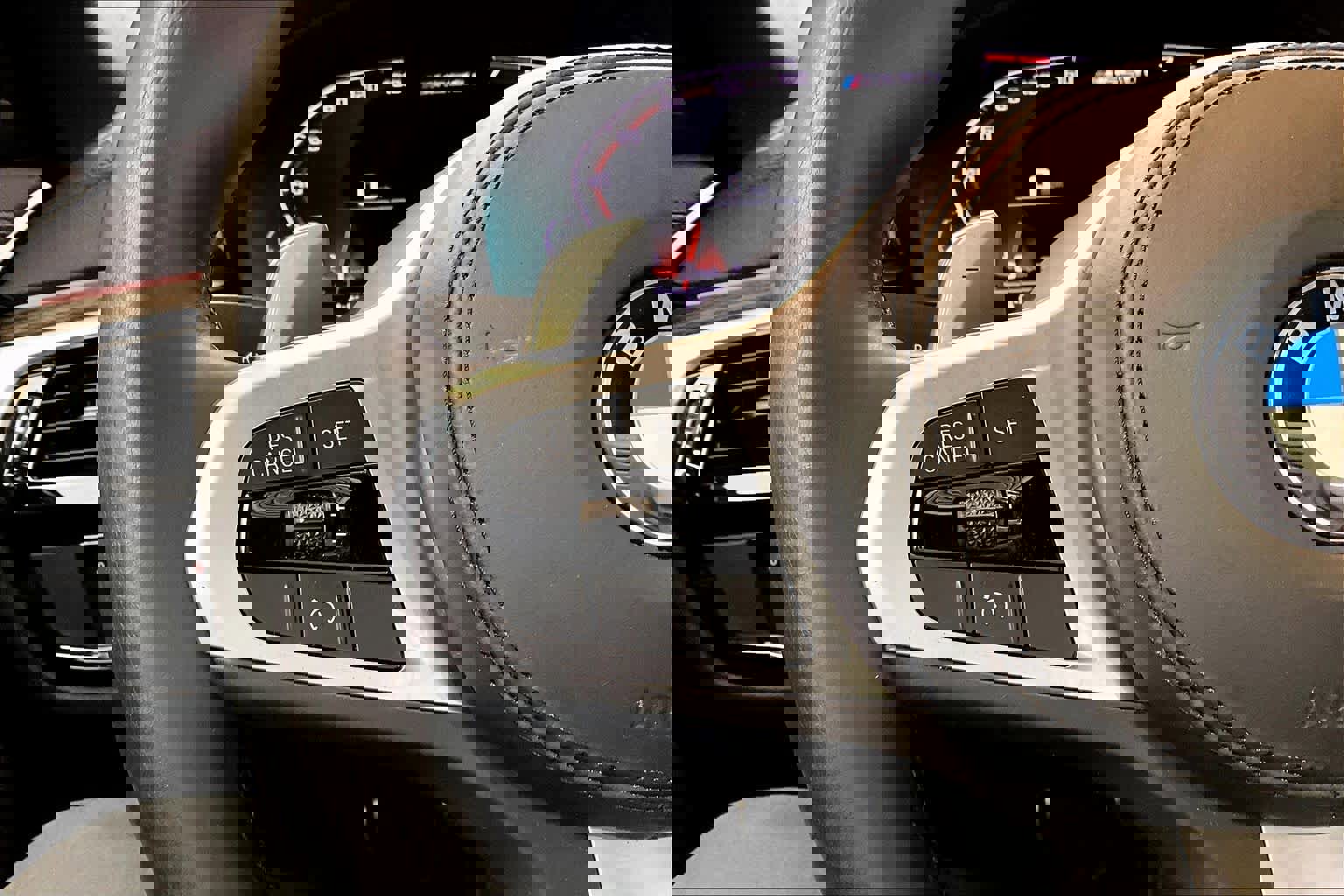 Used 2020 BMW M550i xDrive w/ Executive Package image 23