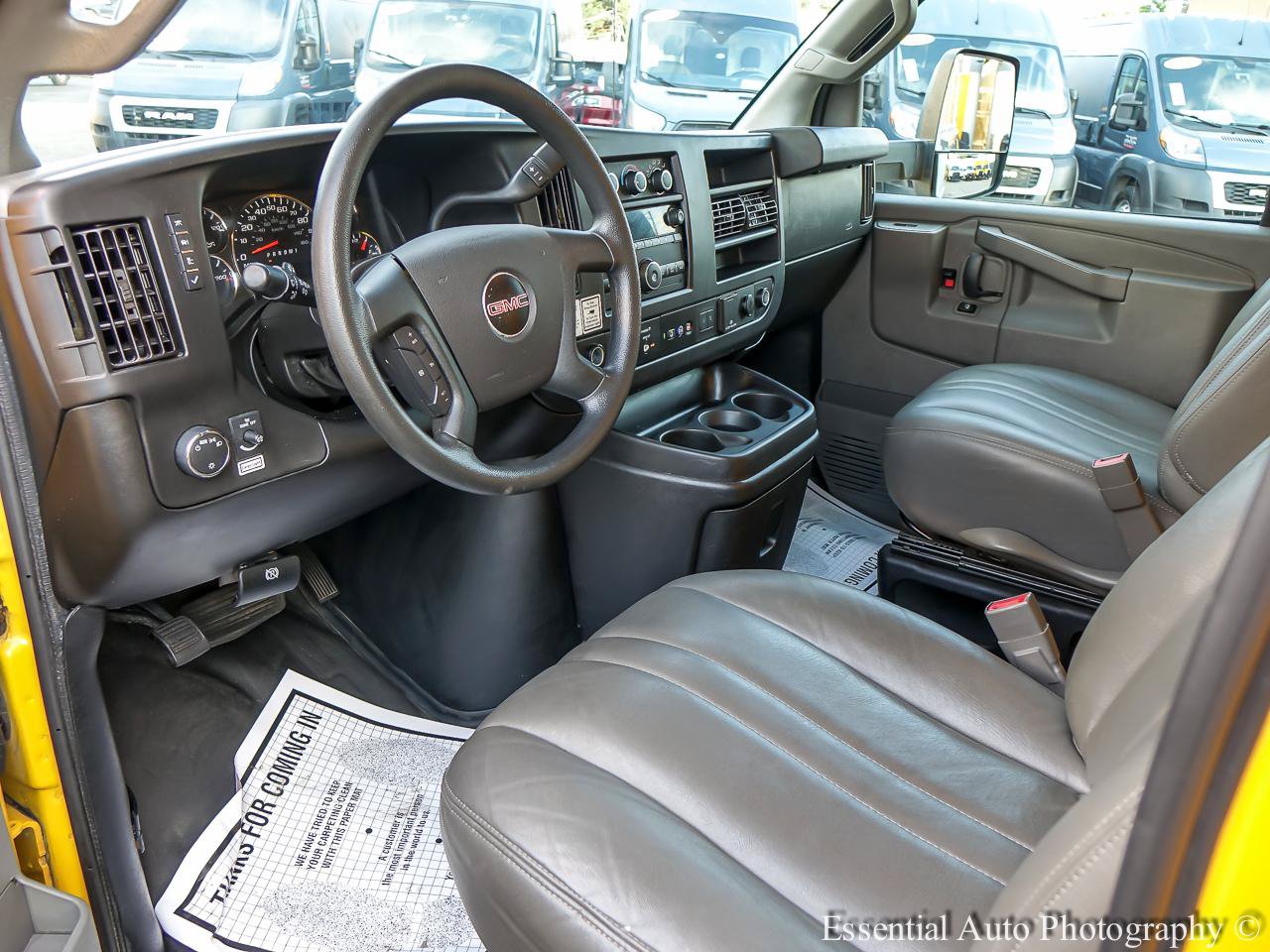Used 2021 GMC Savana 3500 Extended w/ Power Convenience Package RWD image 9