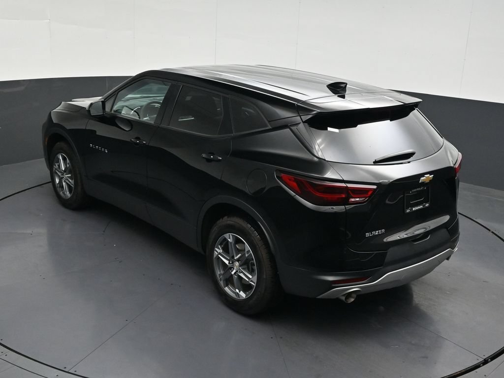 Used 2023 Chevrolet Blazer LT FWD image 20