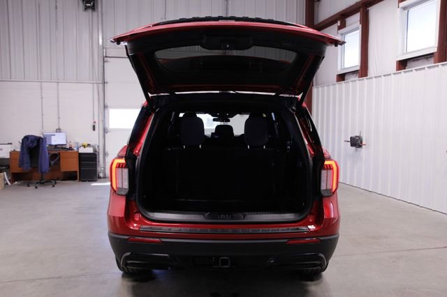 Used 2025 Ford Explorer ST-Line w/ ST-Line Street Pack AWD/4WD image 20