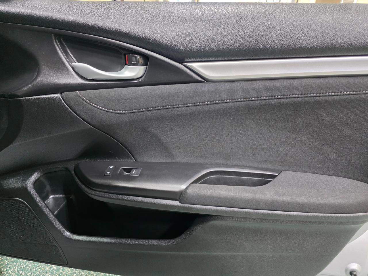 Used 2019 Honda Civic EX image 23