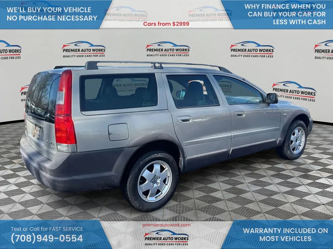 Used 2003 Volvo XC70 2.5T Wagon 4D image 4