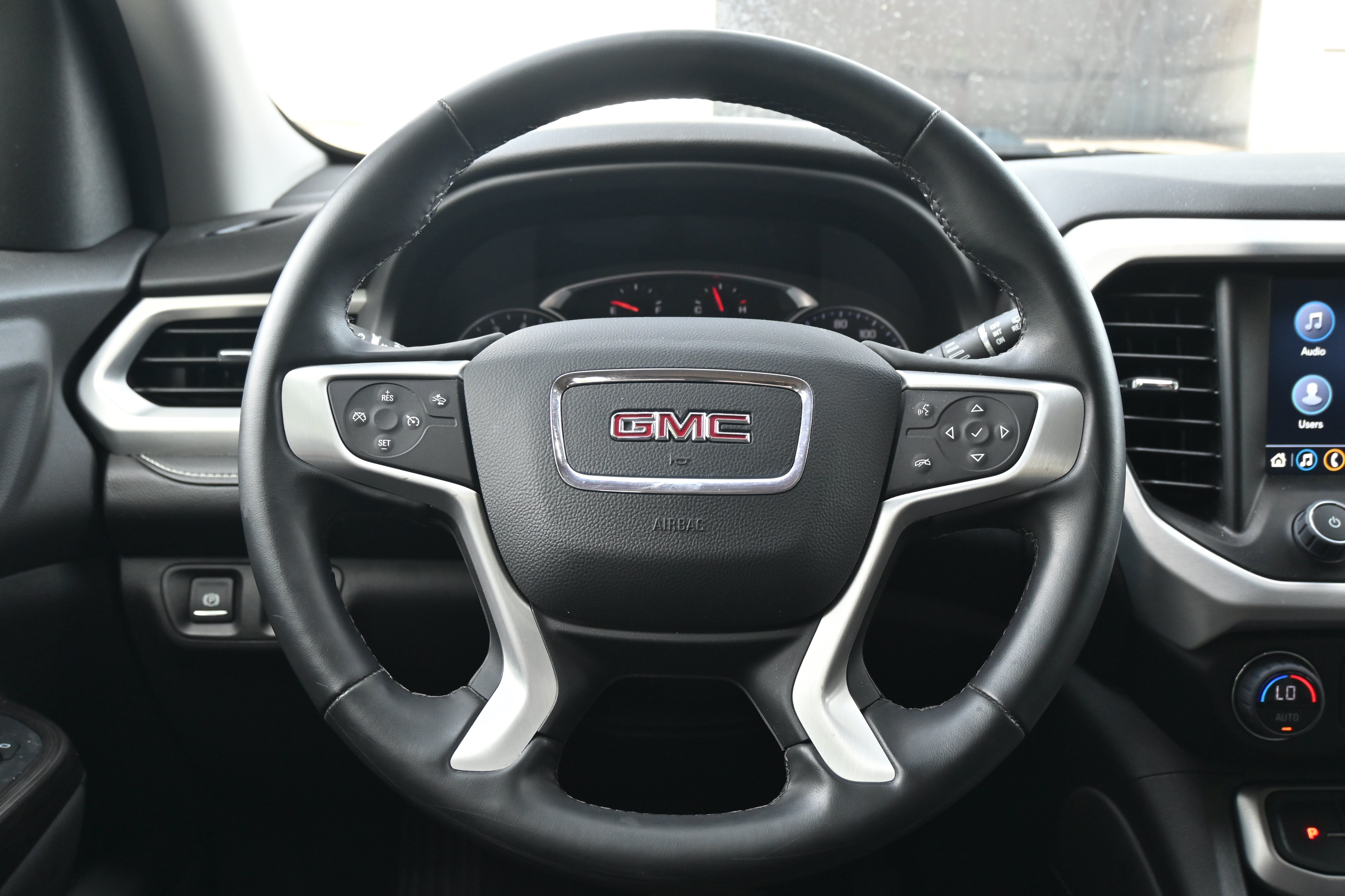 Used 2023 GMC Acadia SLT w/ Trailering Package AWD/4WD image 6