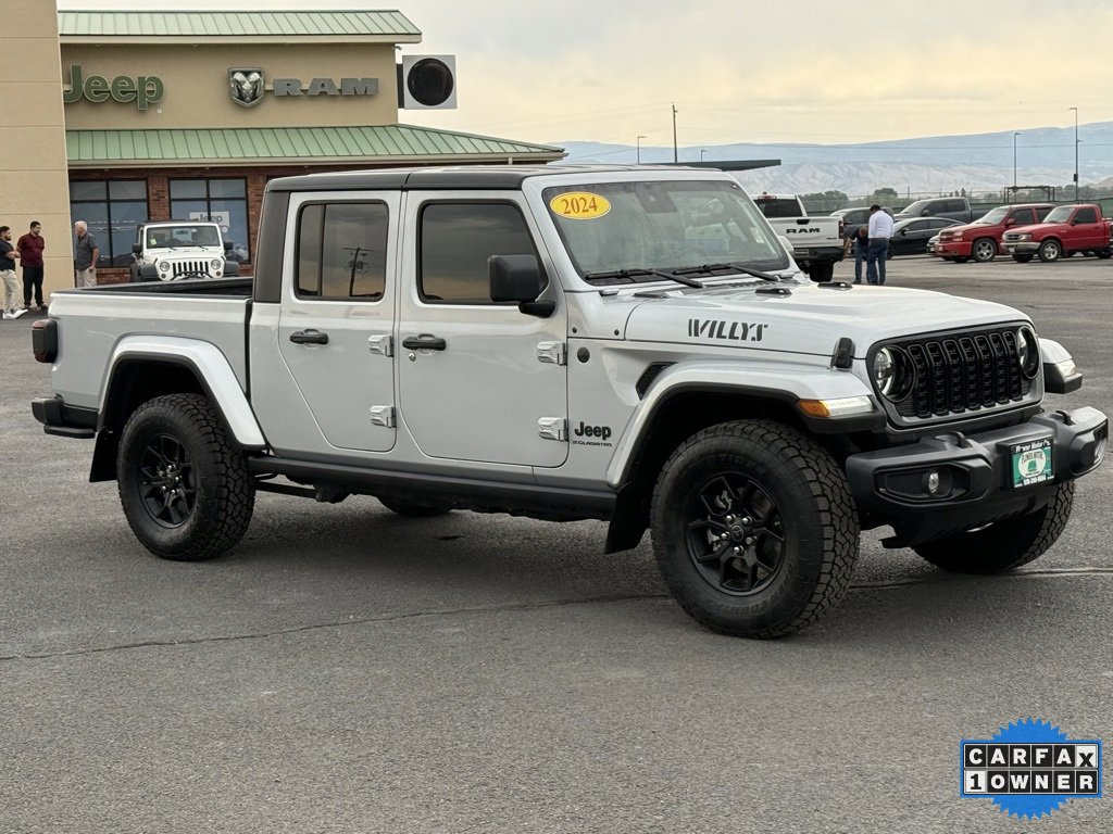 Used 2024 Jeep Gladiator Sport image 9