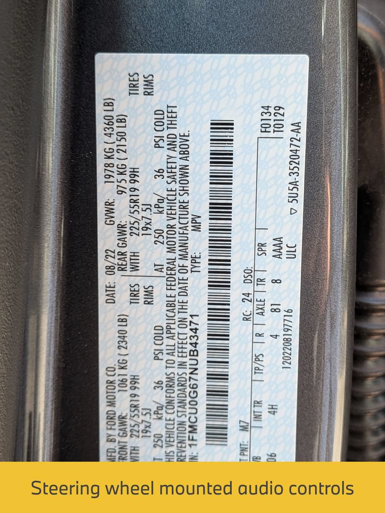 Used 2022 Ford Escape SE w/ SE Sport Appearance Package FWD image 32