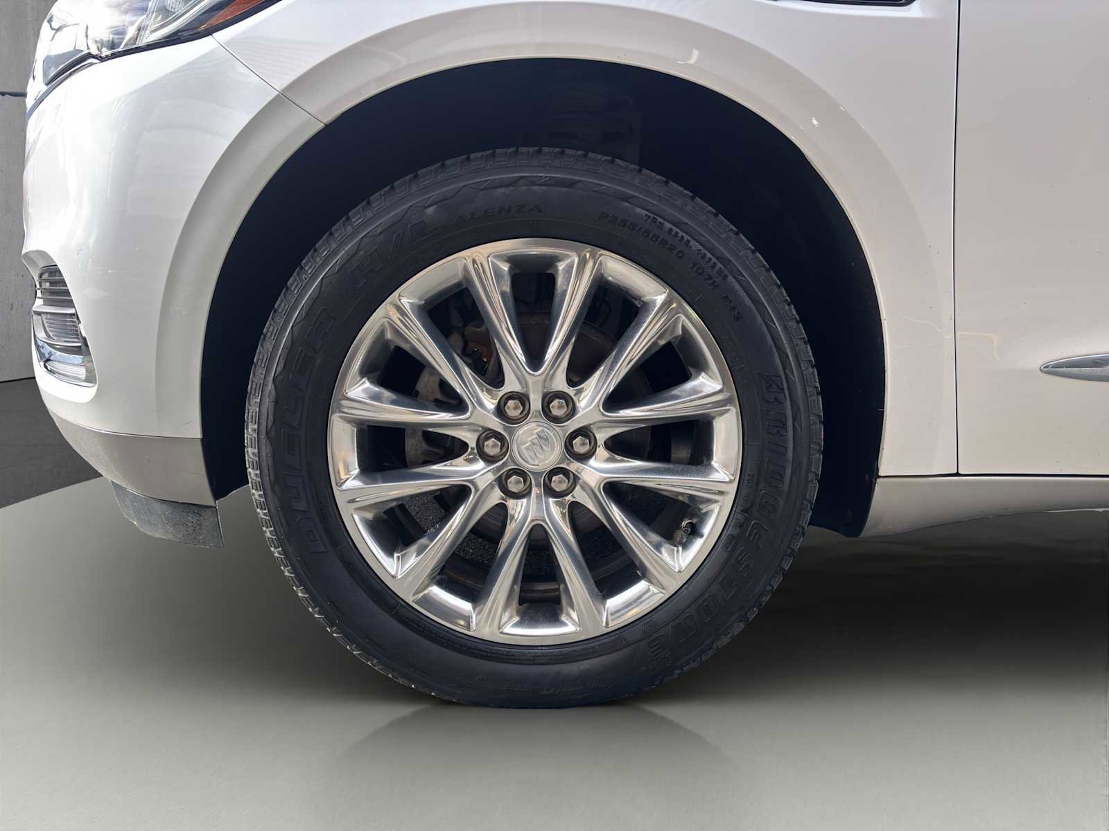 Used 2021 Buick Enclave Premium w/ Sun and Sites Package image 22