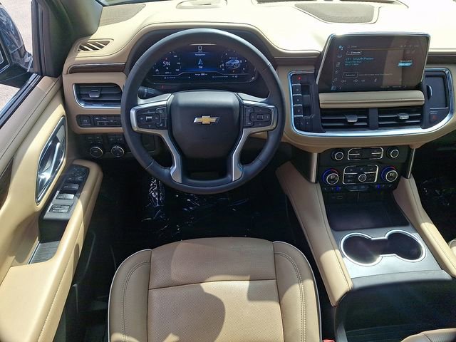 Used 2023 Chevrolet Tahoe Premier AWD/4WD image 13