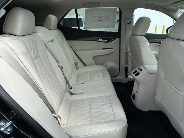 Used 2023 Buick Envision Avenir image 9