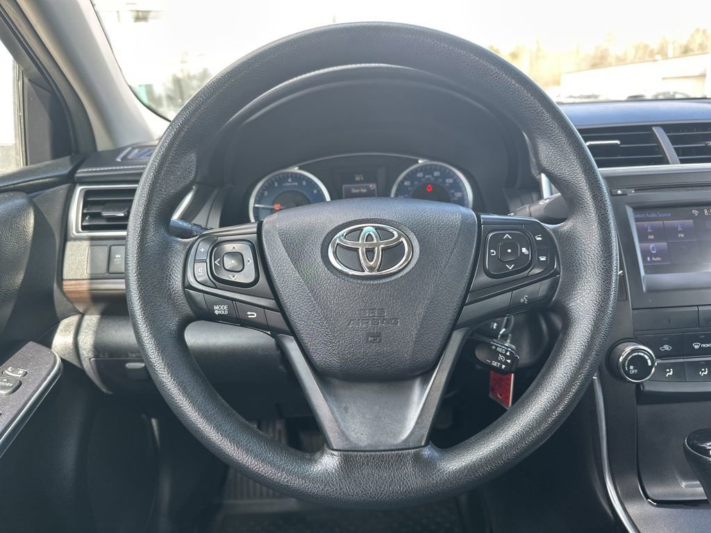 Used 2017 Toyota Camry LE image 18