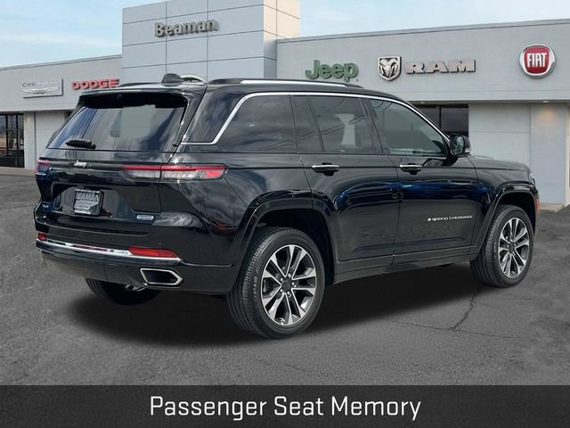 Used 2022 Jeep Grand Cherokee Overland w/ Luxury Tech Group IV AWD/4WD image 7