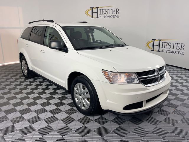 Used 2019 Dodge Journey SE image 2