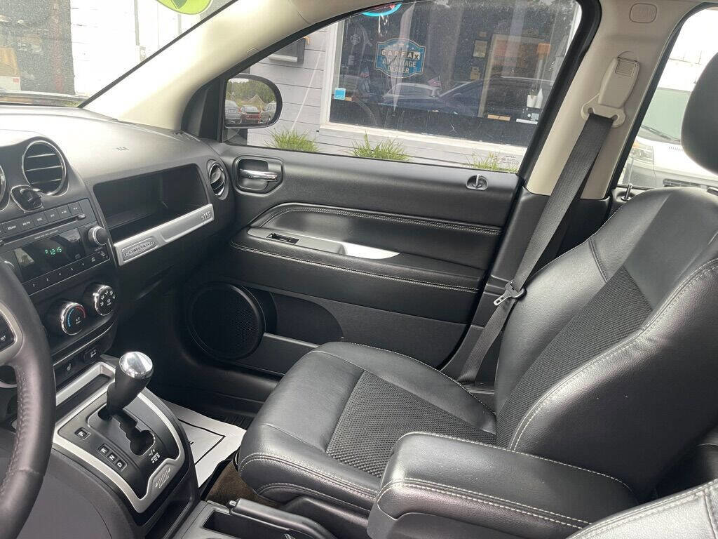 Used 2016 Jeep Compass Latitude image 40