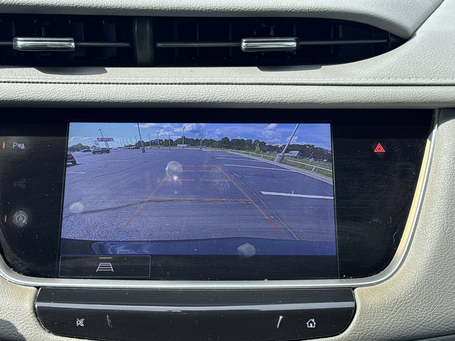 Certified 2023 Cadillac XT5 Premium Luxury AWD/4WD image 17