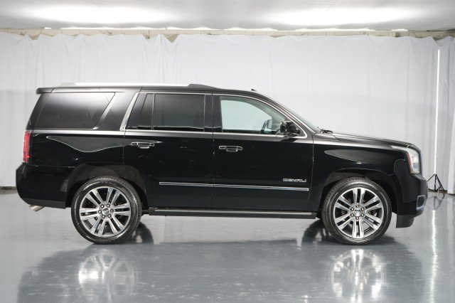 Used 2020 GMC Yukon Denali w/ Denali Premium Package image 14