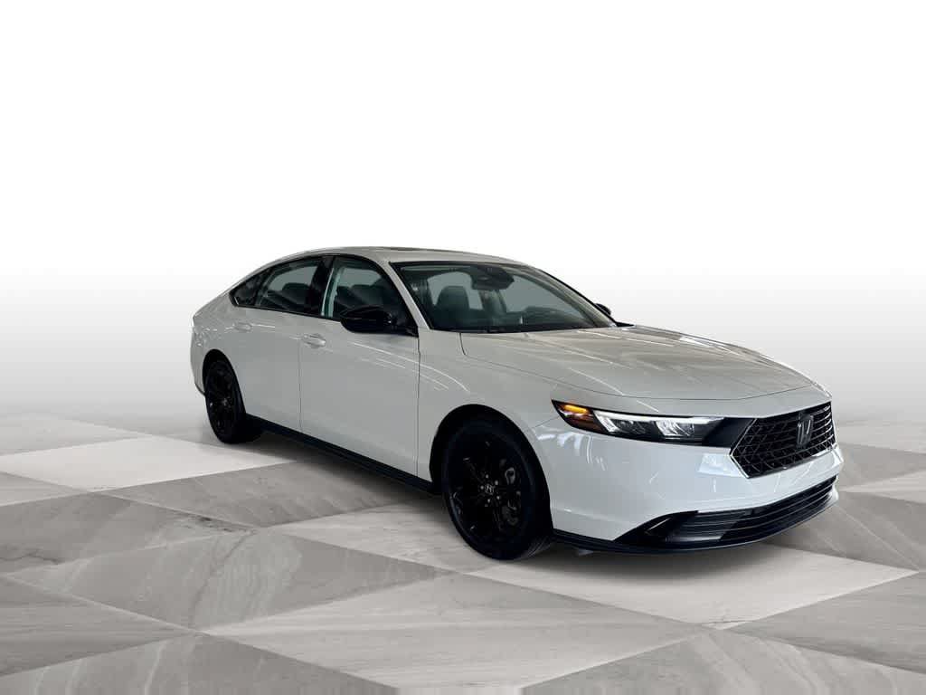 Certified 2025 Honda Accord SE image 2