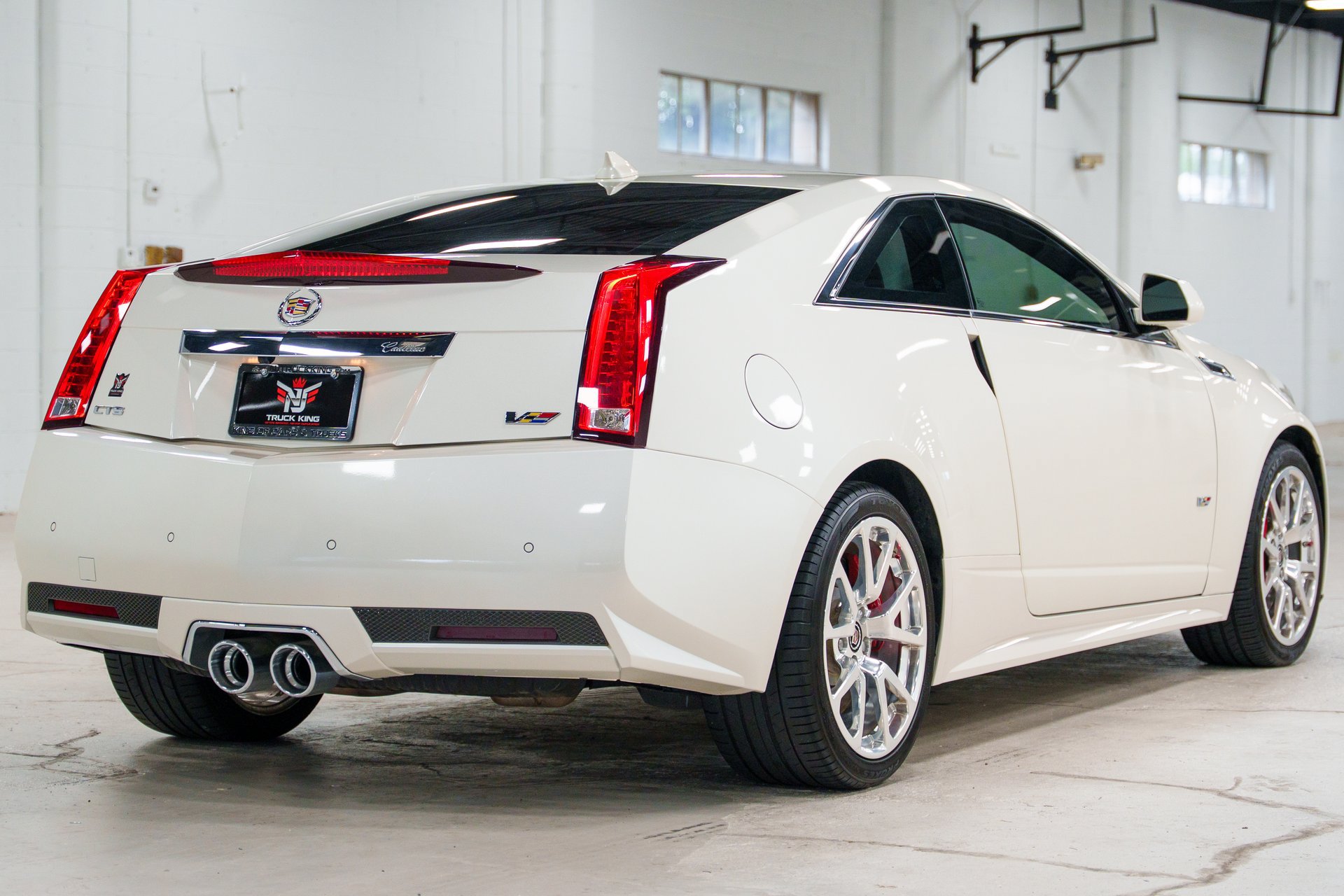 Used 2013 Cadillac CTS V RWD image 16