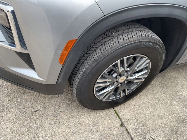 Used 2025 Chevrolet Traverse LT w/ LPO, Floor Liner Package image 5