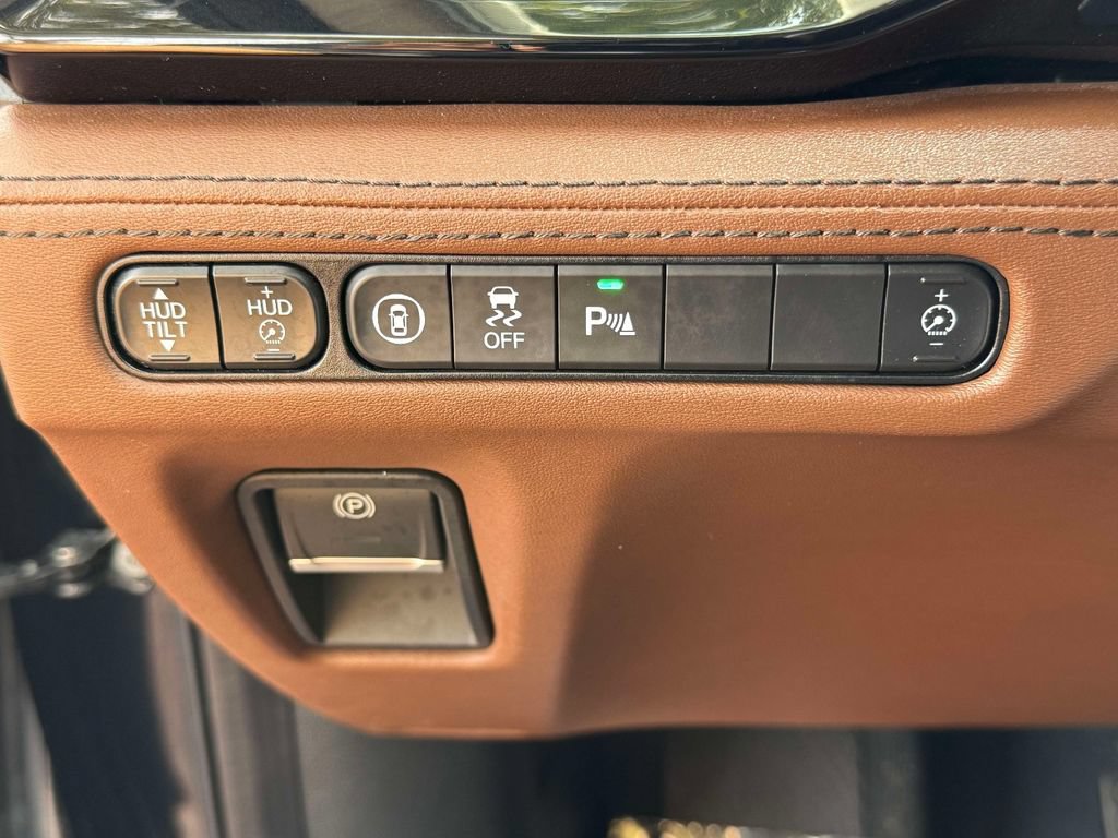 Certified 2023 Acura MDX w/ Advance Package AWD/4WD image 30