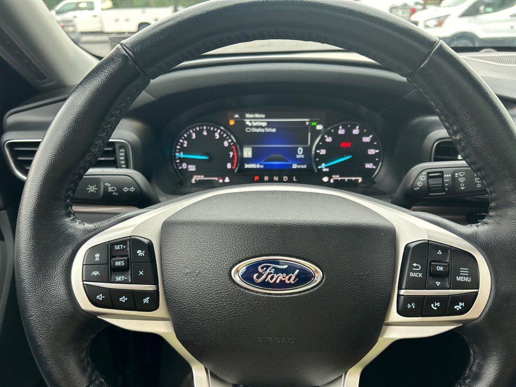 Used 2022 Ford Explorer Limited w/ Equipment Group 301A image 26