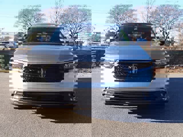 Used 2023 Honda Accord EX image 4