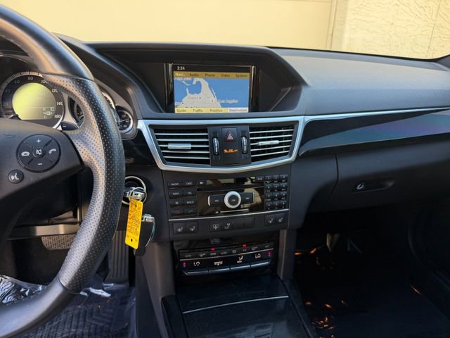 Used 2011 Mercedes-Benz E 550 Sedan w/ Premium 1 Pkg image 20