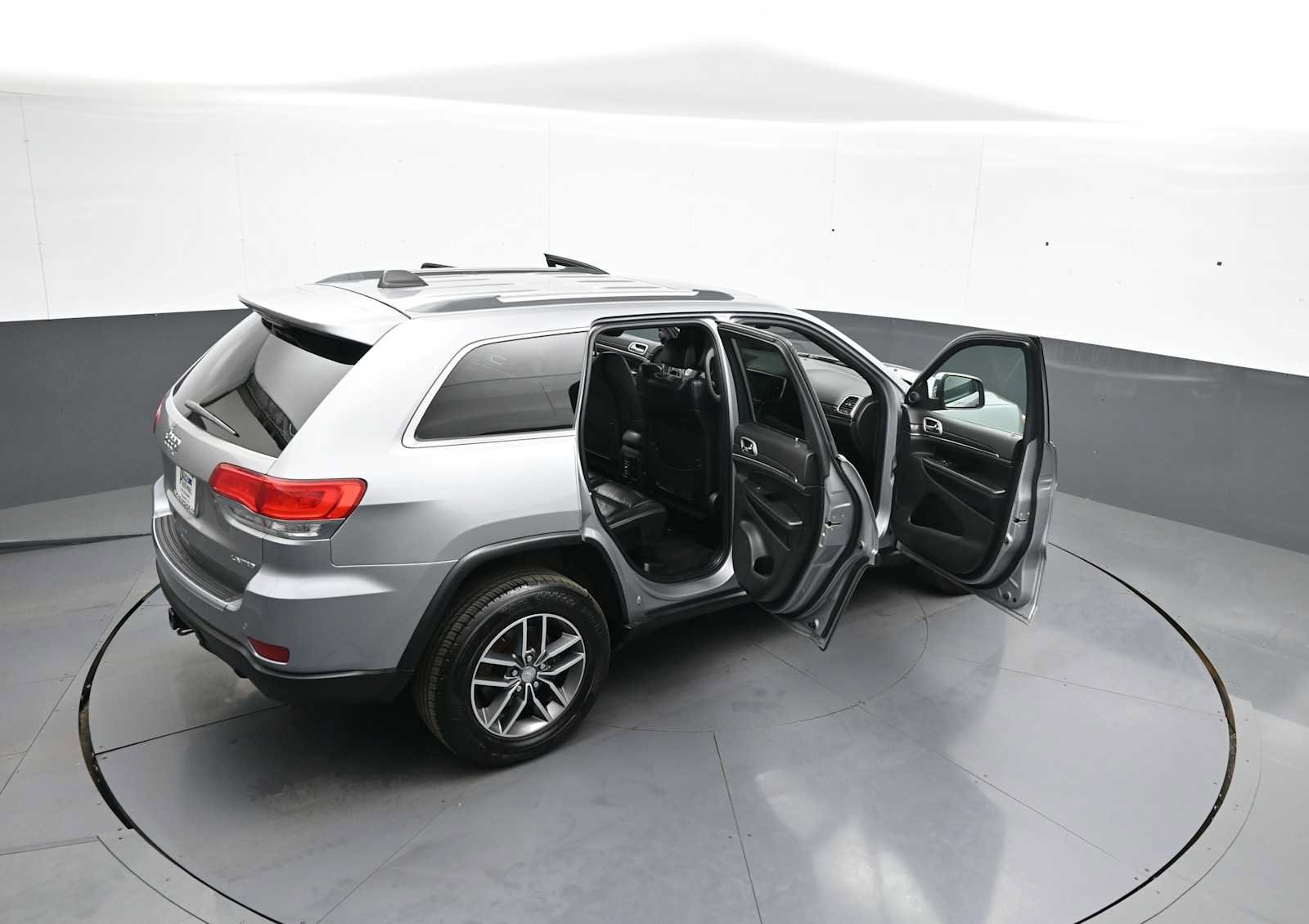 Used 2018 Jeep Grand Cherokee Limited AWD/4WD image 45