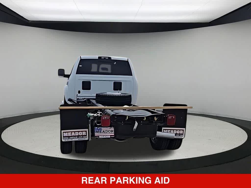 New 2026 RAM 4500 4x4 Crew Cab DRW w/ Laramie Trim Package image 9