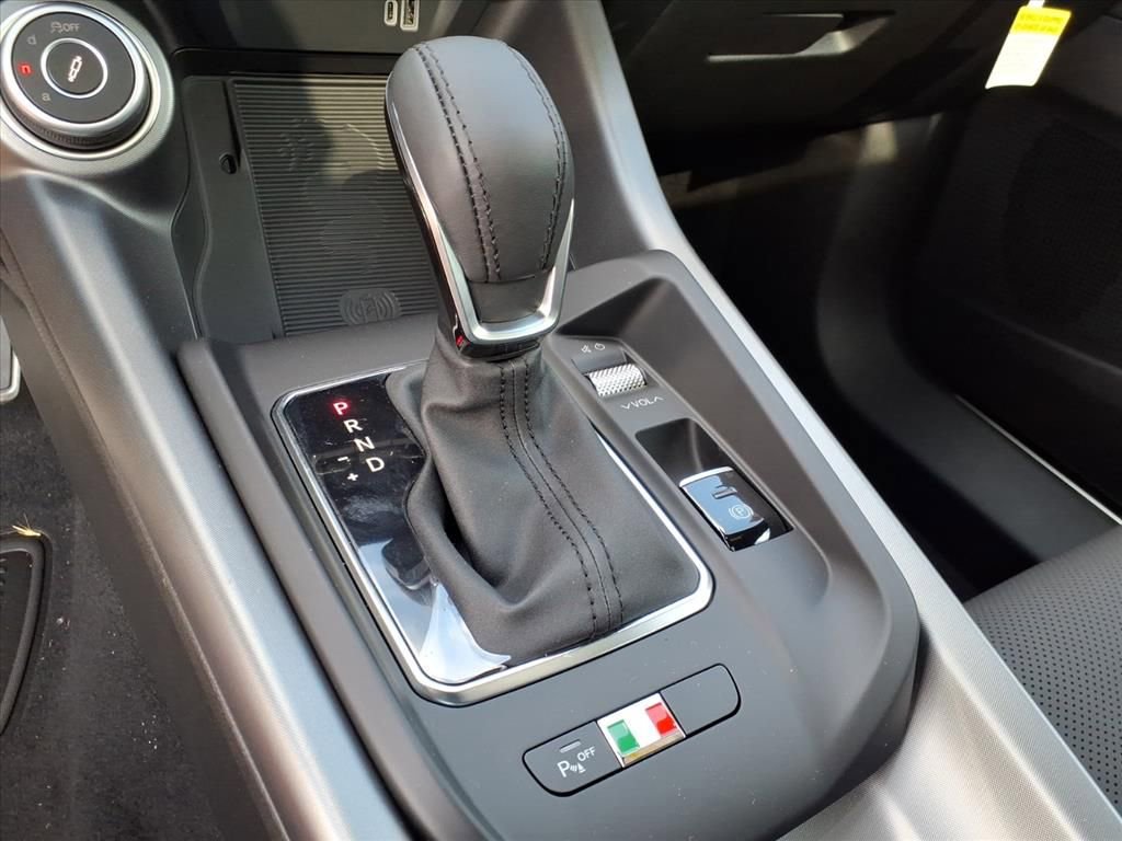 New 2025 Alfa Romeo Tonale Veloce w/ Premium Package AWD/4WD image 22