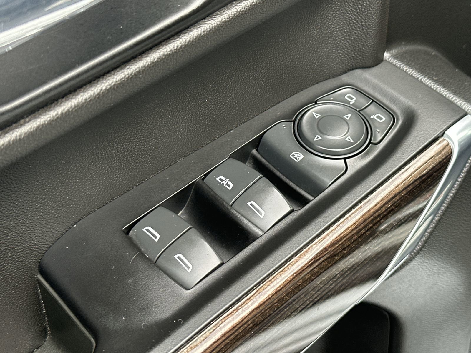 Used 2022 Chevrolet Silverado 1500 RST image 15